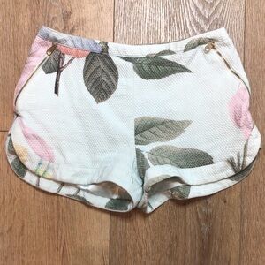 Ted Baker Denyse Distinguishing Rose Shorts 1/XS/4